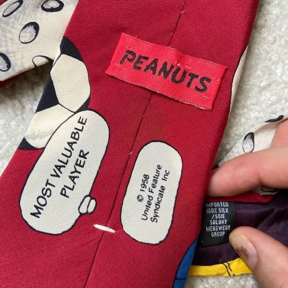 Vintage Collectable 1958 100% Silk Peanuts Snoopy Sports Tie
